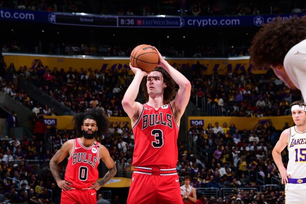 哈维·阿隆索的皇马困境：教练权威与球星共存的艺术