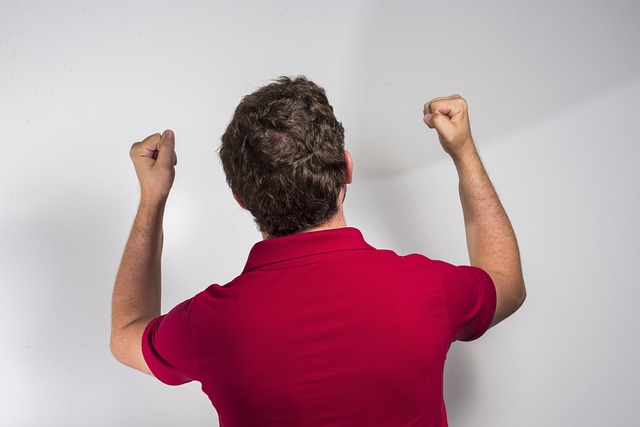 並培養年輕 並培養年輕